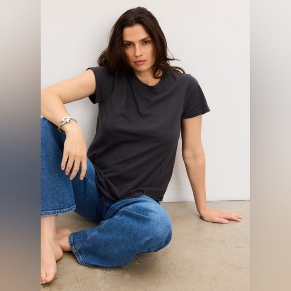 Hatch the perfect crew neck tee in black, large